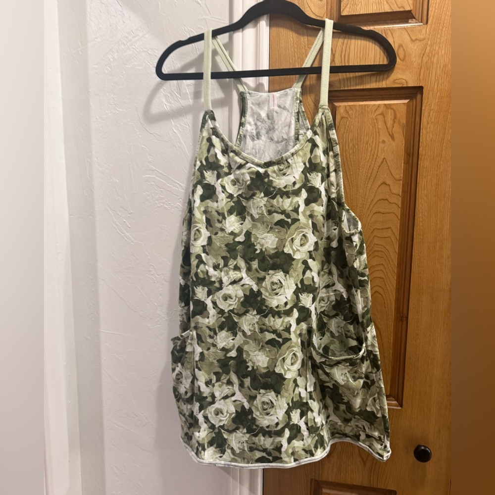 Free People Hotshot mini dress/romper. EUC. Size M.